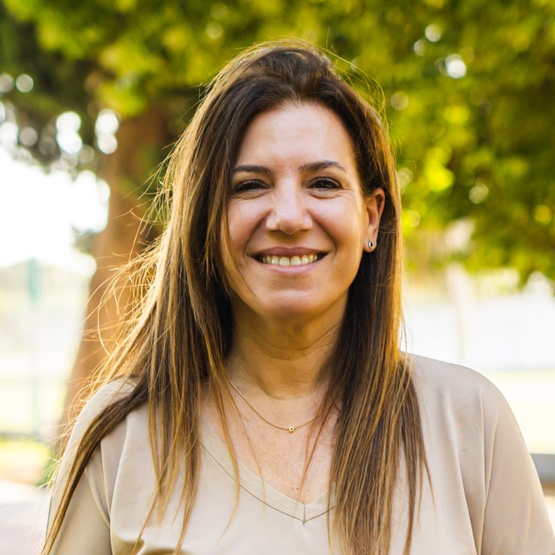Daniela R. Valenzuela